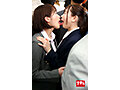 対面いじりと寸止めキスで焦らされ糸が引くほど舌を絡ませるレズキス発情娘 - サンプル 16