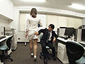 パツパツスーツの隣の奥さんは実は社内セクハラで毎日皆にぶっかけられてるザーメン中毒肉感妻・肉感！OL倶楽部10 宝田もなみ - サンプル 9